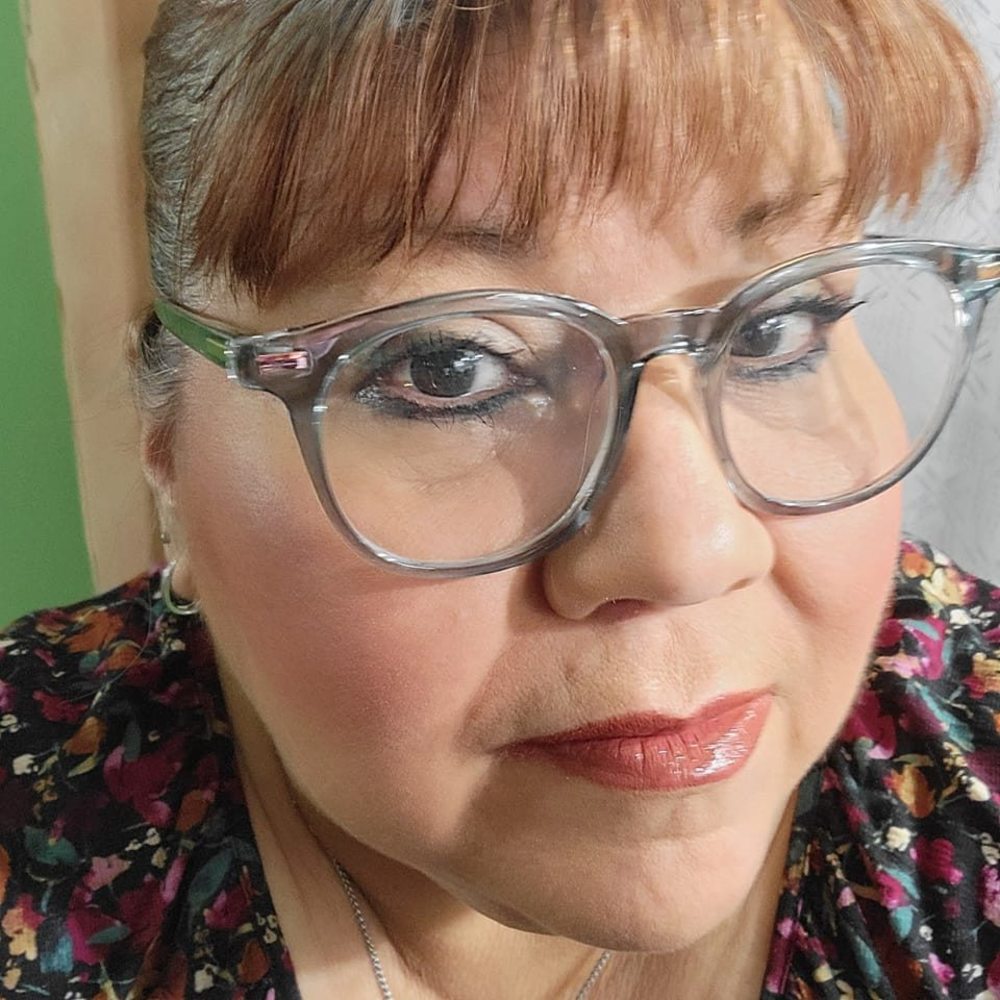 Meet your Posher, Angie